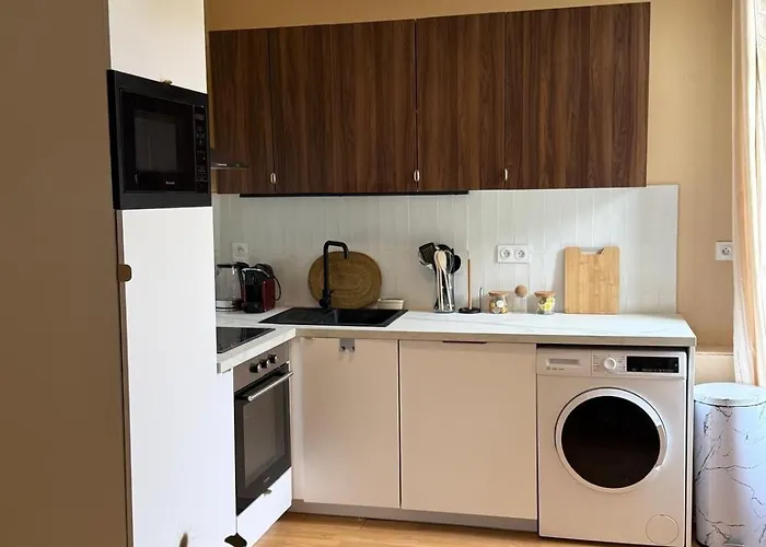 T2 Tour Des Anglais, Chu, Place Rochefoucauld Daire *